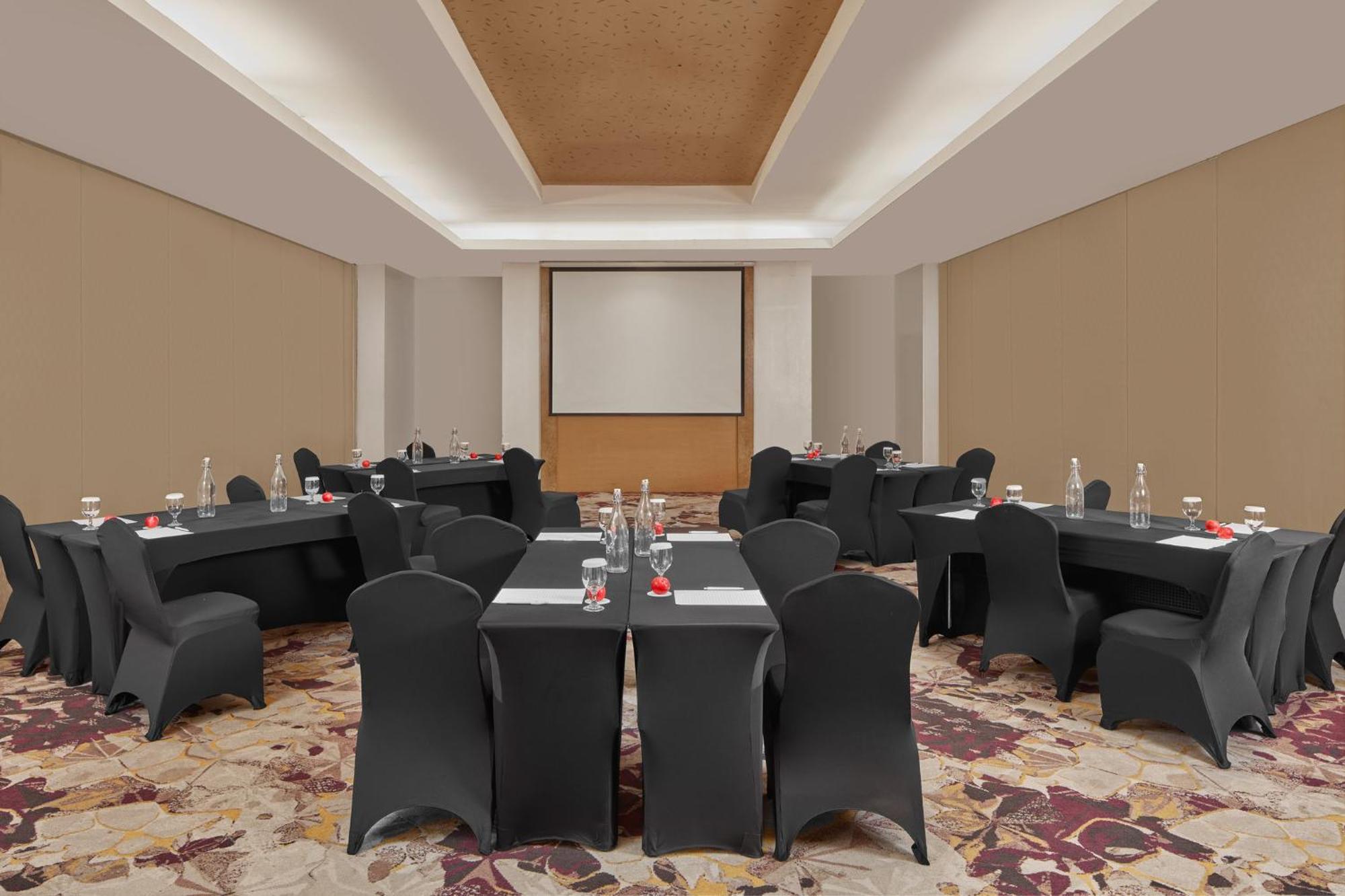 Crowne Plaza Manila Galleria By Ihg Pasig City Luaran gambar