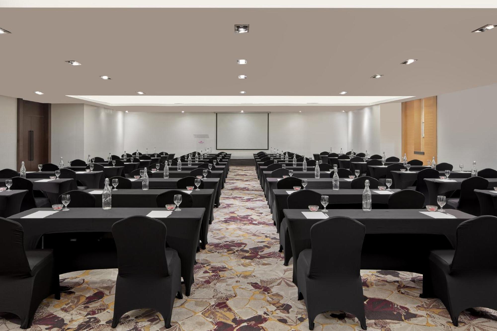 Crowne Plaza Manila Galleria By Ihg Pasig City Luaran gambar