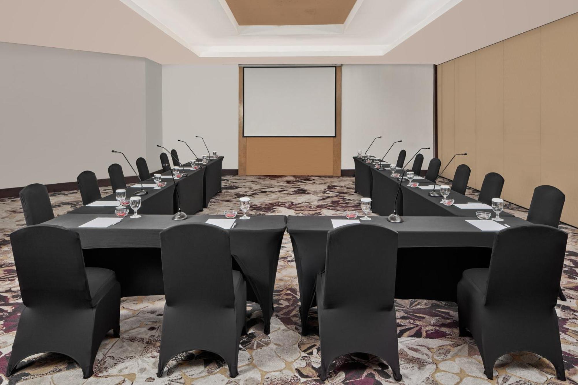 Crowne Plaza Manila Galleria By Ihg Pasig City Luaran gambar